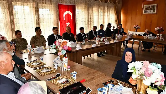 Aralık Kaymakamı Gülnar, Gaziler ve Şehit aileleriyle yemekte bir araya geldi