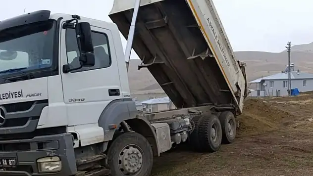 Aşkale Belediyesi Ovacık Mahallesi'nde Saha Çalışmalarını Sürdürüyor