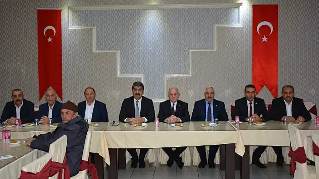 Aşkaleliler belediye sosyal tesislerinde bayram coşkusunu paylaştı