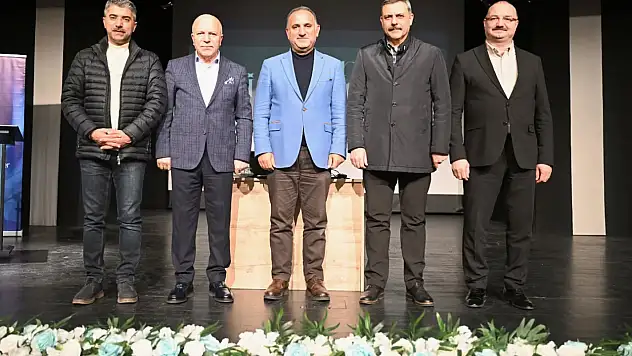 Asrın İdrakine Söyleşisi Erzurum'da Gerçekleştirildi