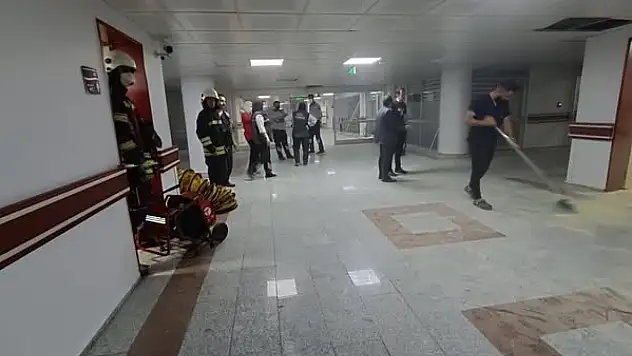 Atatürk Üniversitesi Hastanesinde Yangın Büyümeden Söndürüldü