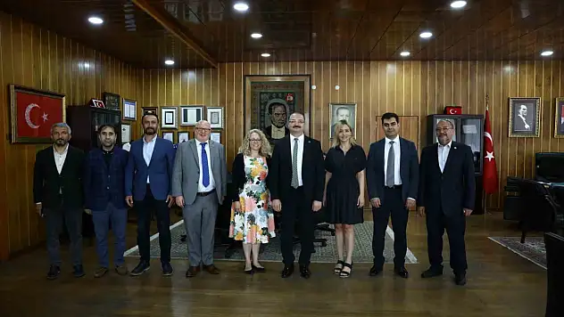 Atatürk Üniversitesi'nde Amerikan Dil Köşesi ile dil ve kültür etkileşimi artıyor