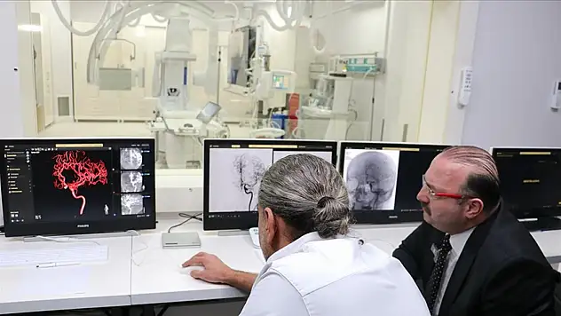 Atatürk Üniversitesi sağlıkta çıtayı yükseltti