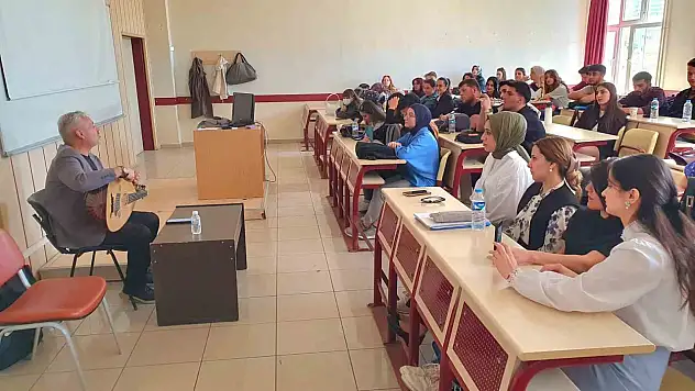 Atatürk Üniversitesi Turizm Fakültesi'nde Erzurum Türküleri Ele Alındı