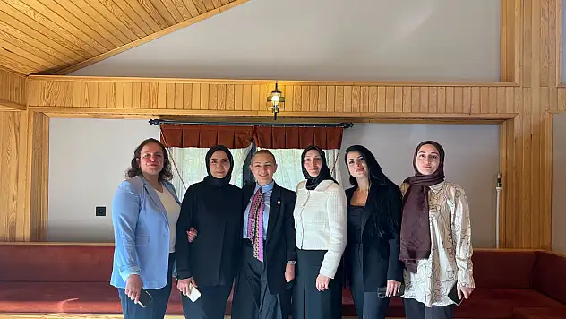 Av. Fatma Öncü, Memur-Sen Kadınlar Komisyonu ile bir araya geldi