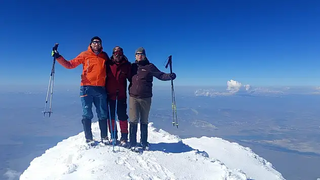 Avrupalı dağcılar Ağrı Dağı'na akın ediyor