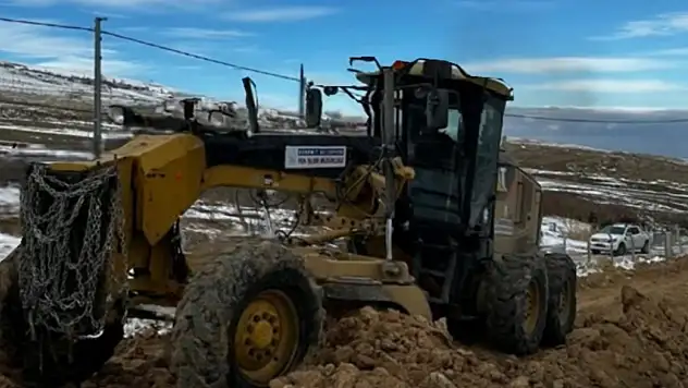 Ayazpınar Mahallesi'nde Yol İyileştirme Çalışmaları Sürüyor
