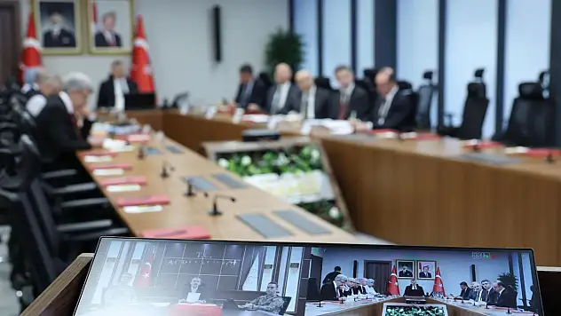 Bakan Çiftçi, Ağrı'nın da yer aldığı sınır valileri ile görüştü