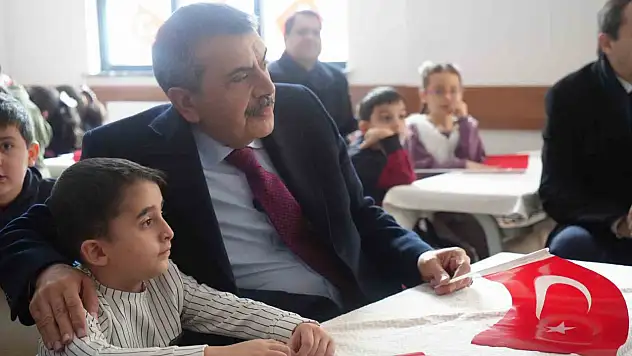 Bakan Tekin'den 'Dini dayatma' eleştirilerine yanıt