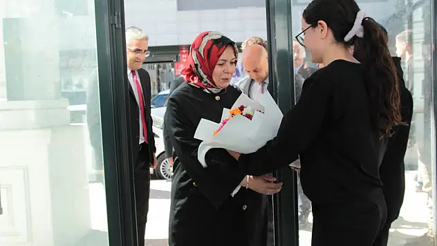 Bakan Yardımcısı Ökten, Doğubayazıt'ta eğitim kurumlarını ziyaret etti