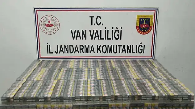Başkale'de Jandarmadan Kaçak Sigara Operasyonu: 1980 Paket Ele Geçirildi