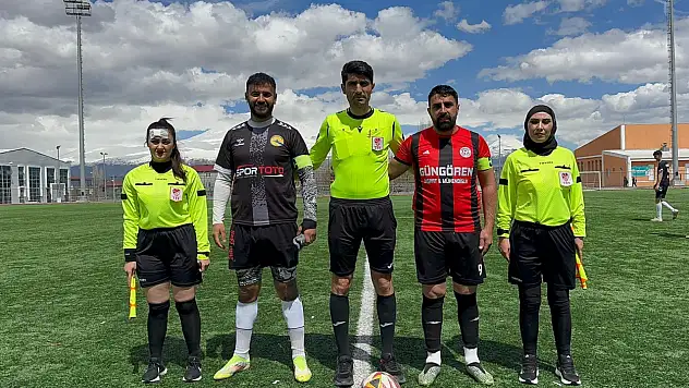 Bayazıtspor, Tutakspor'u 8-4 mağlup etti