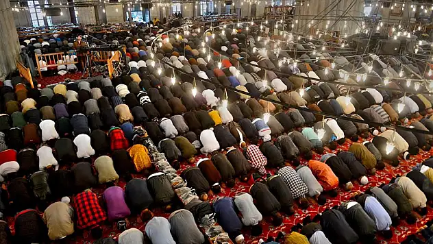 Bayram namazı saat kaçta? İl il liste belli oldu