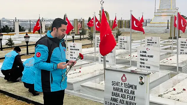 Beşir Derneği'nden şehitlere vefa ziyareti