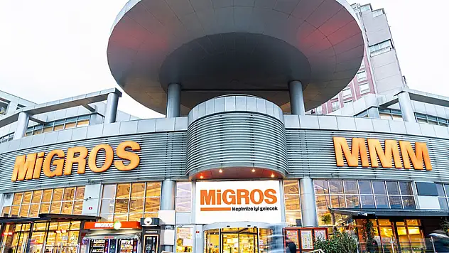 Binlerce çalışanın kadroya alındığı süreçte Migros'tan net mesaj