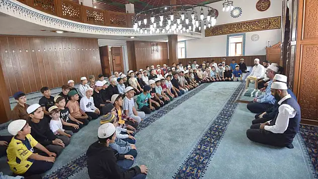Bir günde Kur'an'ı hatmeden hafız Musab İlci, başarılarıyla takdir topladı