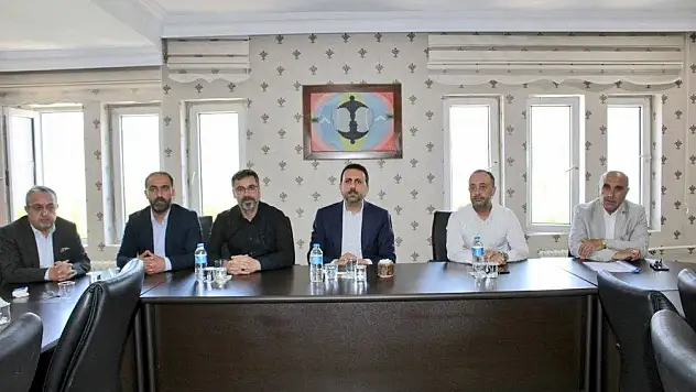 Bitlis Belediyesi, Tatvan'da Milletvekili Turan Bedirhanoğlu ile Sivil Toplum Kuruluşları Temsilcilerini Ağırladı