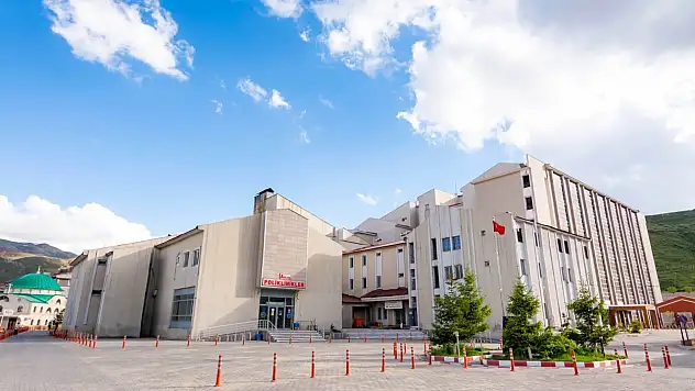 Bitlis Devlet Hastanesi'nde 70 Yaş Üstü Hastalara Öncelikli Sağlık Hizmeti