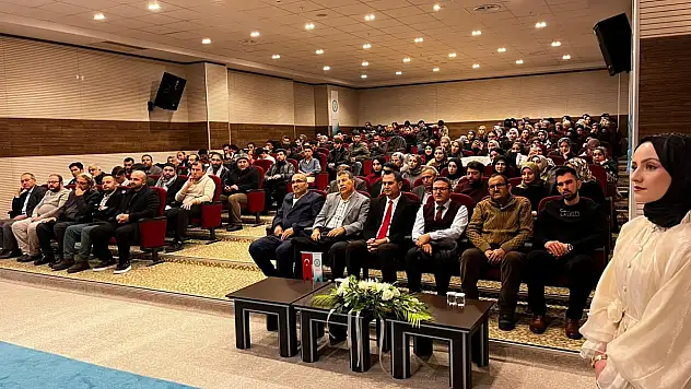 Bitlis Eren Üniversitesi'nde Dünya Arapça Günü Coşkuyla Kutlandı