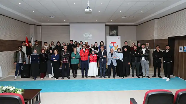 Bitlis Eren Üniversitesi'nde Millî Teknoloji Hamlesi Tanıtım Programı Düzenlendi