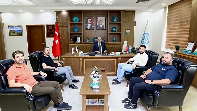 Bitlis Eren Üniversitesi'nde Web of Science Yayıncılığına Dair Bilgilendirme Programı Gerçekleşti