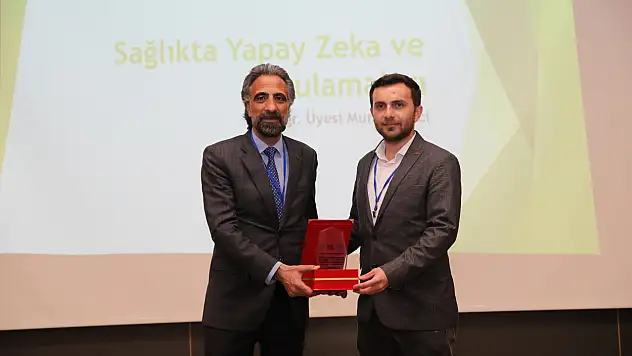 Bitlis Eren Üniversitesi'nde 'Z Kuşağı ve Yapay Zekâ: Sağlığın Dijital Dönüşümü' Çalıştayı Gerçekleştirildi