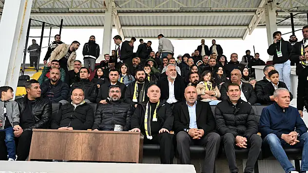 Bitlis Spor, KurtalanSpor'u 3-0 Mağlup Ederek Liderliğini Sürdürdü
