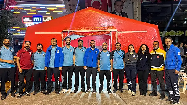 Bitlis'te 15 Temmuz'da sağlık ekipleri etkinliklerde hazır bulunarak tedbir aldı