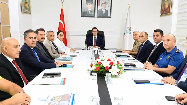 Bitlis'te 2025-2026 Eğitim Öğretim Yılı İçin Okul Güvenliği Toplantısı Gerçekleştirildi