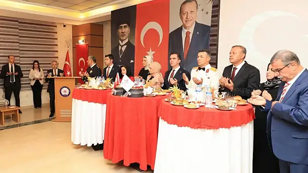 Bitlis'te 30 Ağustos Zafer Bayramı Resepsiyonu Düzenlendi