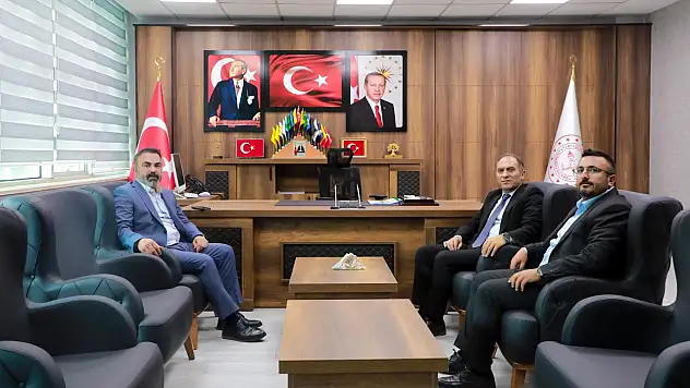 Bitlis'te AK Parti'den eğitim alanında önemli ziyaret ve iş birliği mesajları