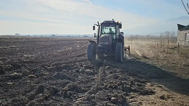 Bitlis'te arpa ekimi sezonu başladı