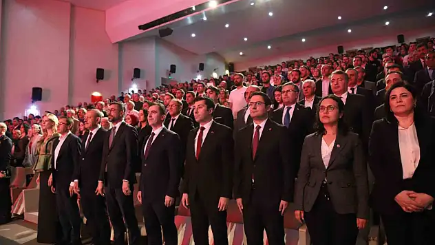 Bitlis'te Beş Minare Uluslararası Film Festivali görkemli açılışla başladı, etkinlikler 11 Mayıs'a kadar sürecek
