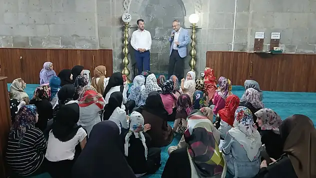 Bitlis'te Cami-Çocuk Buluşması ile Küçük Yaşta Dini Eğitim ve Sosyal Gelişim Hedefleniyor