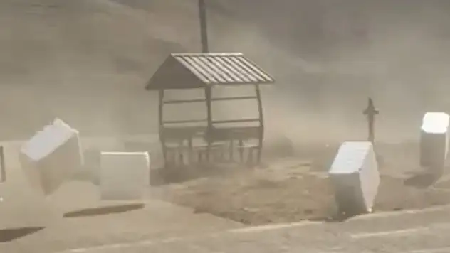 Bitlis'te Fırtına Alarmı: Meteoroloji Uyarısı Gerçekleşti!