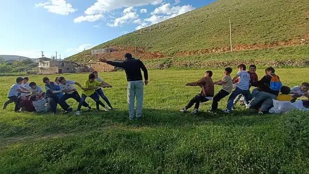 Bitlis'te 'Gençlik ve Fetih Buluşması' Etkinliği Yoğun İlgi Gördü