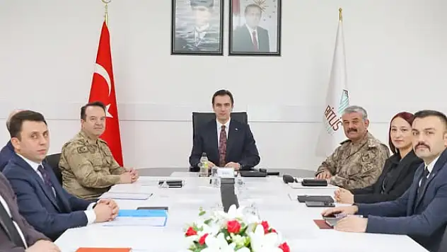 Bitlis'te Güvenlik Toplantısı: Asayiş ve Terörle Mücadele Ele Alındı
