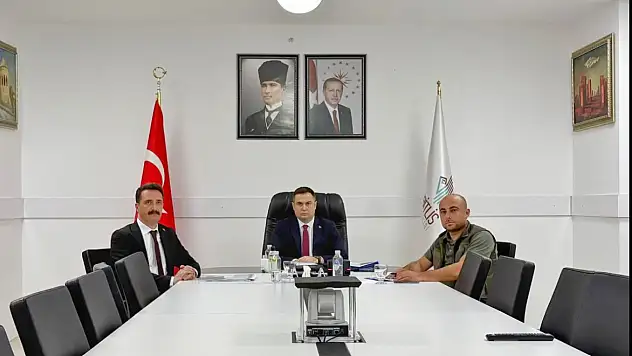 Bitlis'te Hayvan Hakları İçin Kritik Toplantı Yerel Yönetimlerin Rolü Tartışıldı
