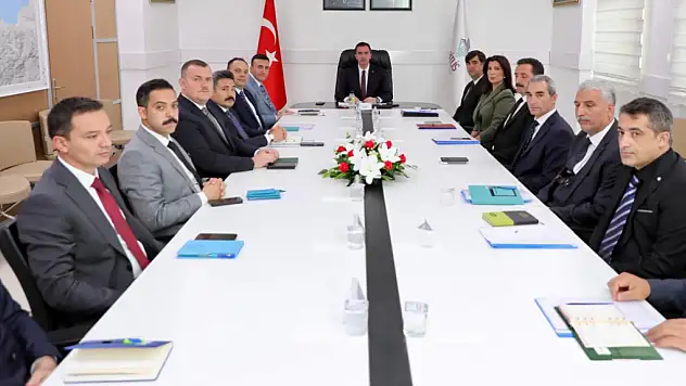 Bitlis'te KÖYDES Ödeneğinin Etkin Kullanımı İçin İl Tahsisat Komisyonu Toplantısı Yapıldı