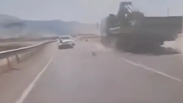 Bitlis'te motosiklet kazası: Vinci çarpan sürücü hayatını kaybetti