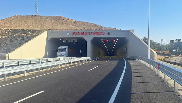 Bitlis'te Ulaşımda Yeni Dönem: Demirışık Tüneli ve Köprüler Hizmete Açıldı