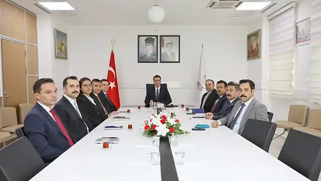 Bitlis Valiliğinde Değerlendirme Toplantısı Gerçekleştirildi
