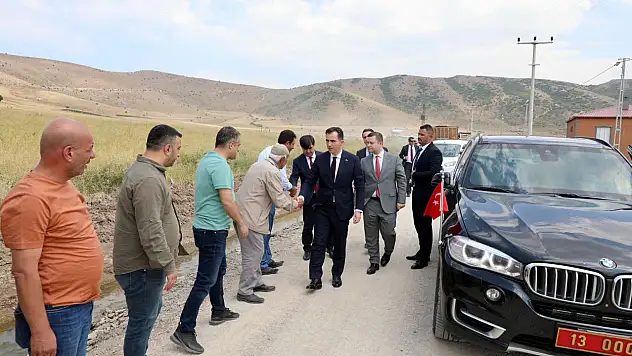 Bitlis Valisi Ahmet Karakaya, Tatvan'da Yol Çalışmalarını İnceledi