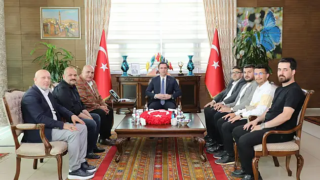 Bitlis Valisi Ahmet Karakaya'ya Şehit Aileleri ve BİLKON'dan Ziyaret
