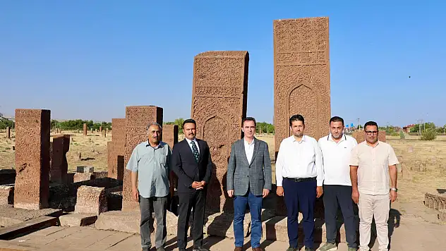 Bitlis Valisi Karakaya'dan Ahlat'ta İncelemeler