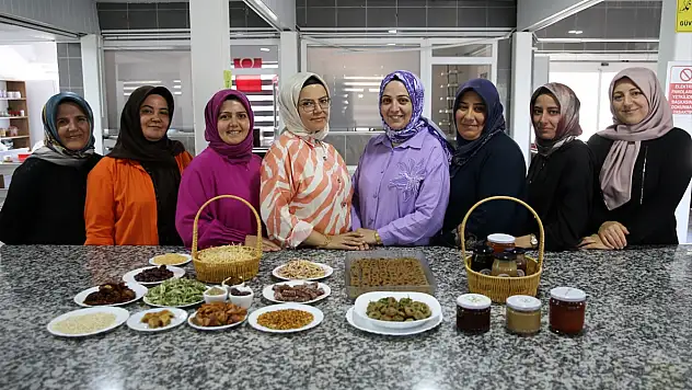 Bitlisli kadınlar üretiyor, yöresel lezzetleri Türkiye'ye ulaştırıyor