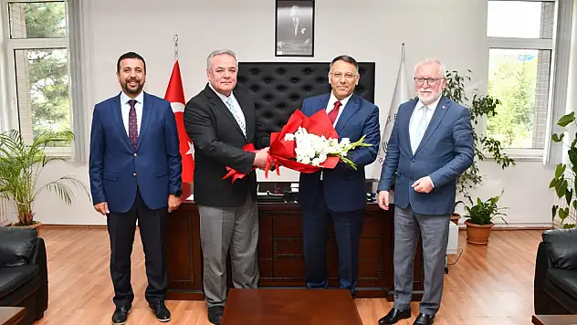 Bolu Abant İzzet Baysal Üniversitesi'nde Devir Teslim Töreni Düzenlendi