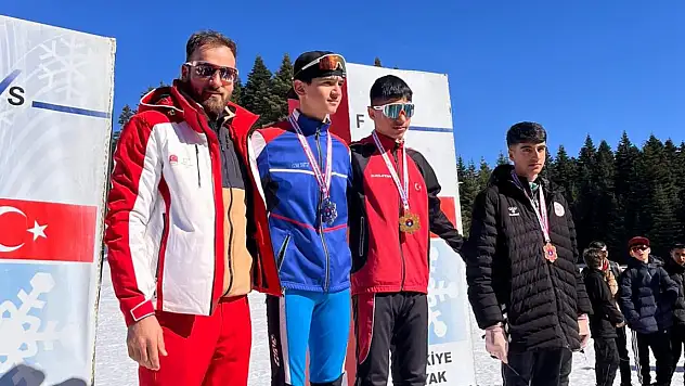 Bolu Gerede'de Ağrılı sporculardan madalya yağmuru