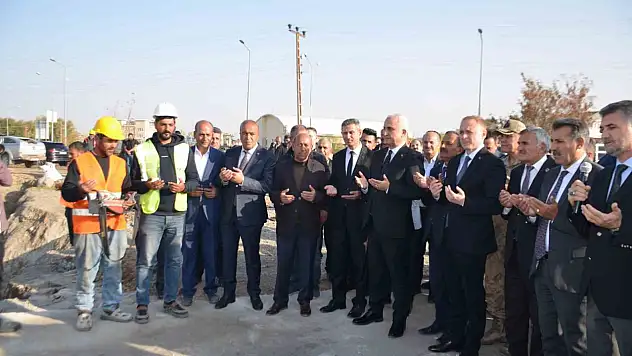 Bulanık'a Öğretmenevi ve Sağlık Merkezi Açılışıyla Sosyal Yaşam Güçleniyor