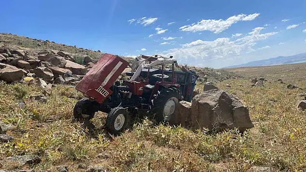 Bulanık'ta Traktör Kazası Uçuruma Düşen Araçta 1'i Ağır 3 Kişi Yaralandı